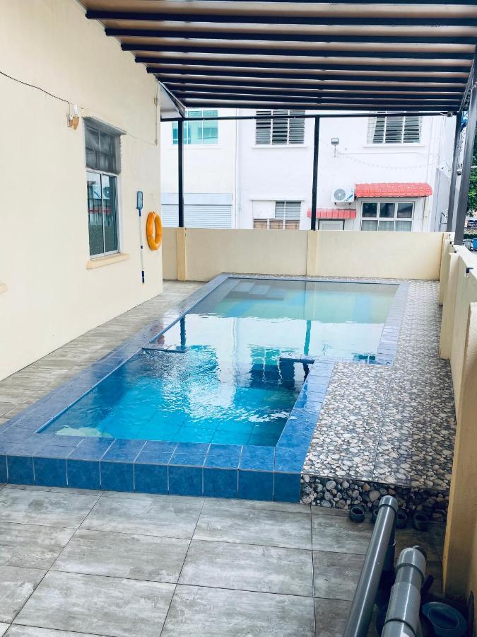 Casa Drezqi Homestay Melaka Private Pool Екстериор снимка